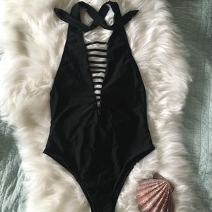 Black Halter One-piece Bathing Suit 👙